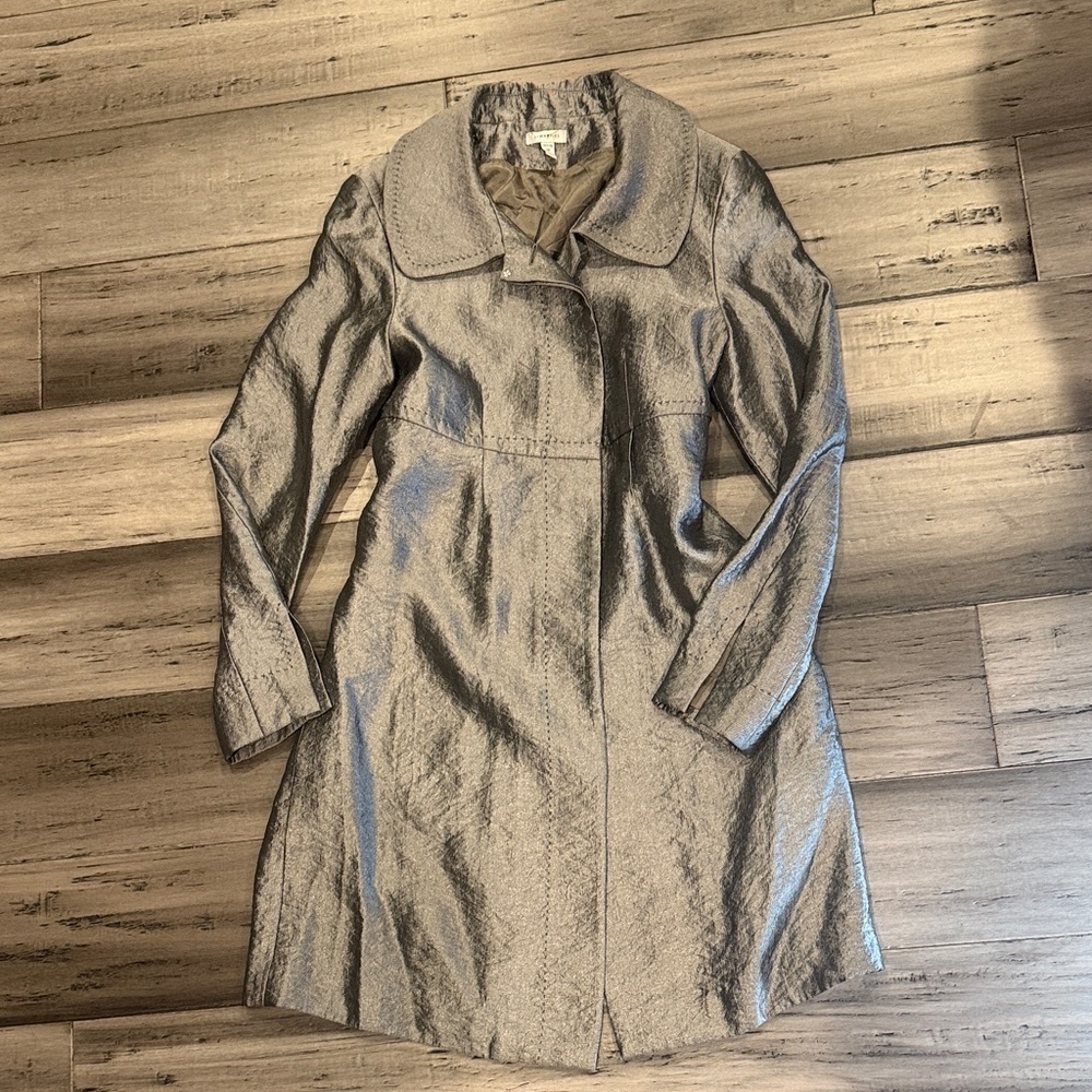 Semantiks Metallic Trench Coat - Picture 5 of 11
